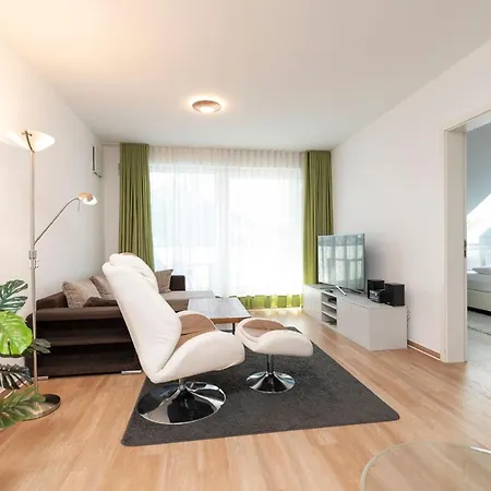 Apartment 08 Evi