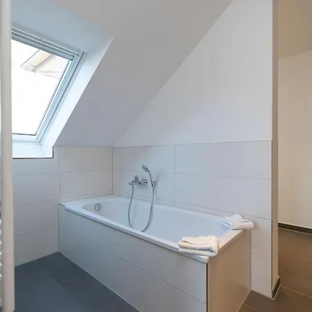 08 Evi Apartment